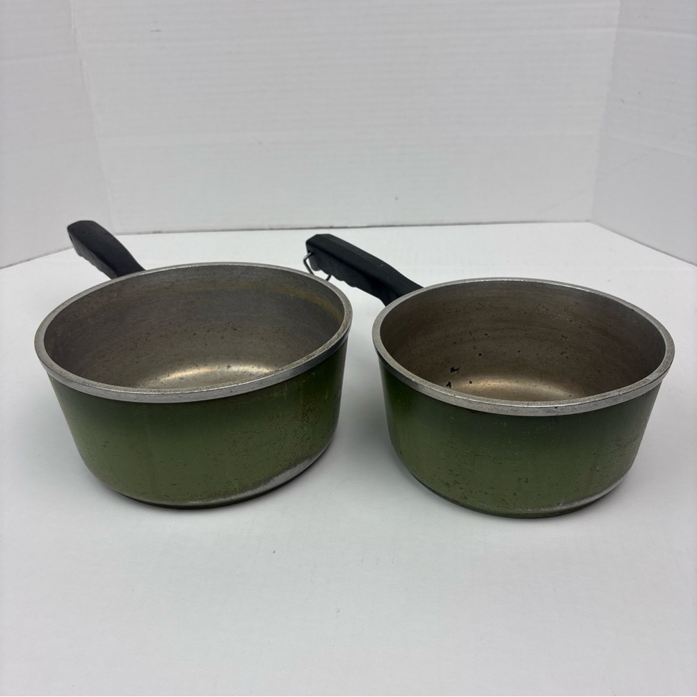 Vintage Club Pans Lot of 2 Avocado Green 1 and 1.5 Quart NO LIDS Cookware